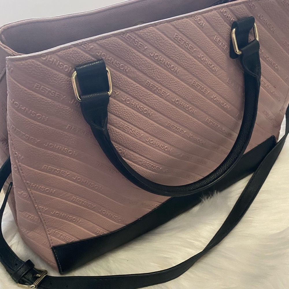 Betsy Johnson Mauve and black heart purse - Picture 6 of 9